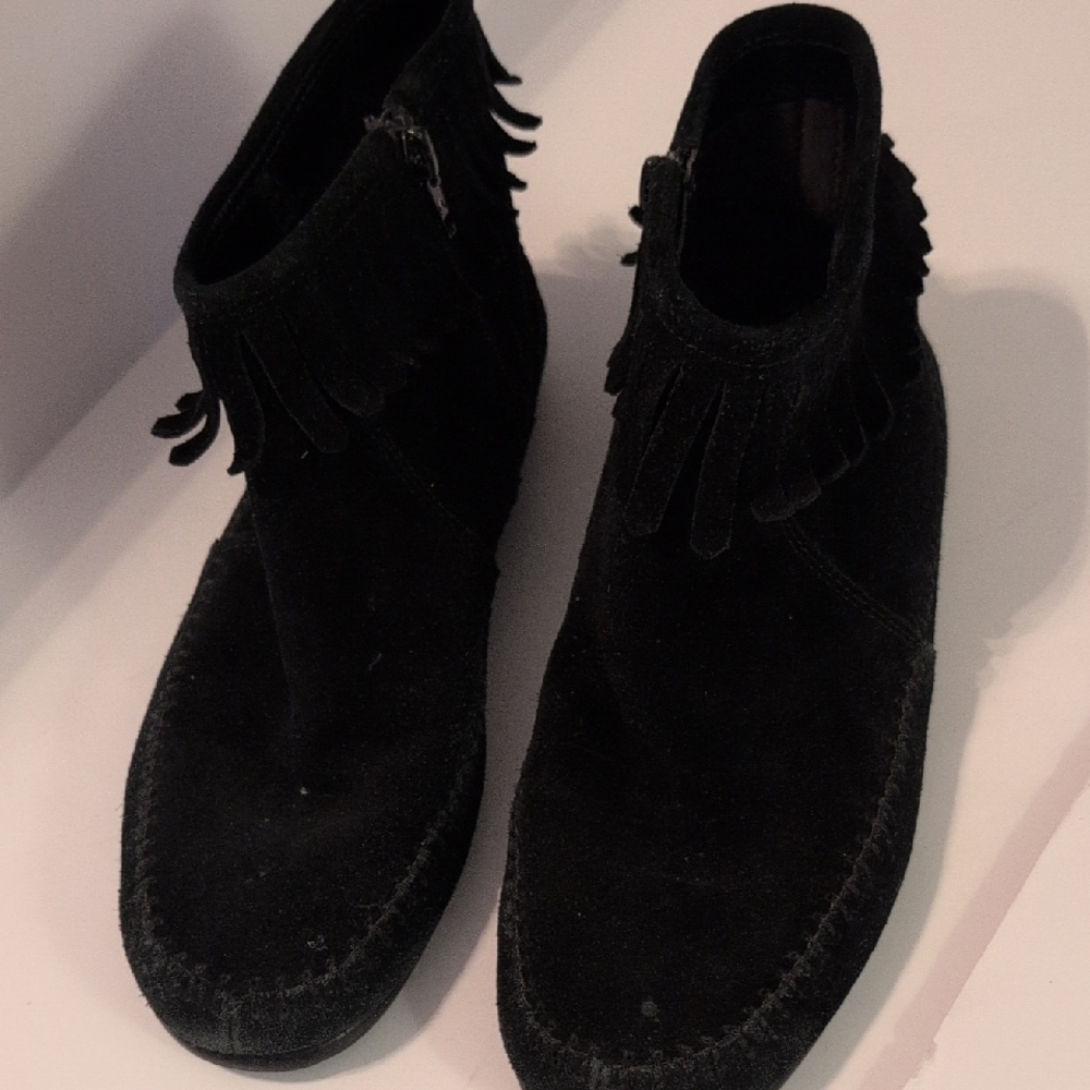 AEROSOLES Black Suede Ankle Boots 7M